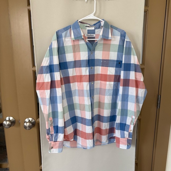 Tommy‎ Bahama Men’s Large Plaid Long Sleeve Button Up Shirt - Picture 1 of 8